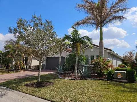 12509 SW Silverwood Ave, Port Saint Lucie, FL 34987