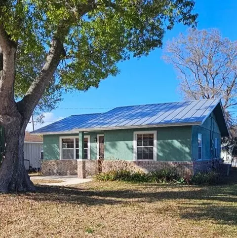 364 16th SW, Vero Beach, FL 32962
