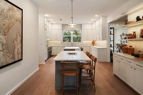 Kitchen - 6371 SW 87th Ter, Pinecrest, FL 33156 photo 2 of 3