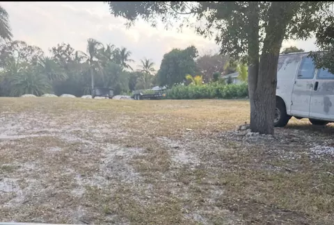 2886 Northside Dr, Lantana, FL 33462