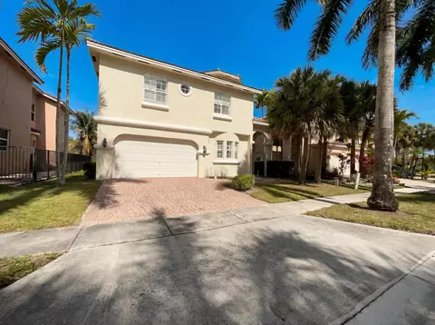 12431 SW 1st St, Plantation, FL 33325