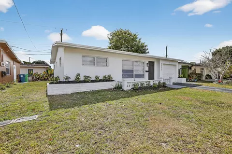 6820 NW 29th Ct, Sunrise, FL 33313