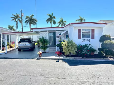 3332 Broadway St, Hollywood, FL 33021