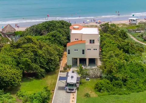 10330 S Ocean Dr, Hutchinson Island, FL 34949