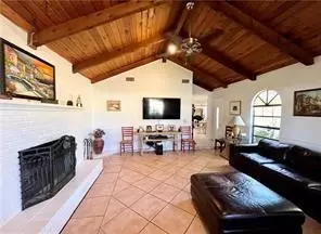 3329 10th St SW, Vero Beach, FL 32968