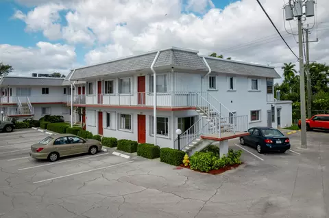 2840 Lake Osborne Dr #111, Lake Worth Beach, FL 33461