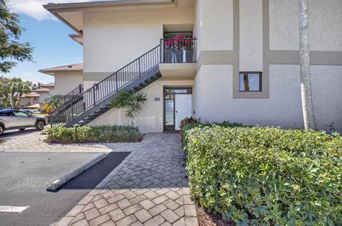 19389 Sabal Lake Dr #5027, Boca Raton, FL 33434