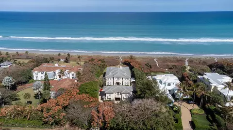 19 N Beach Rd, Jupiter Island, FL 33455