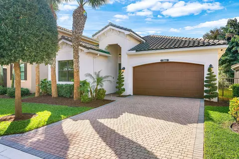7866 Clay Mica Ct, Delray Beach, FL 33446