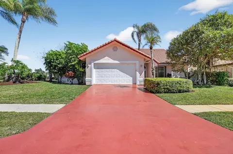 19260 Cherry Hills Ter, Boca Raton, FL 33498