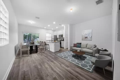 607 N F St, Lake Worth, FL 33460