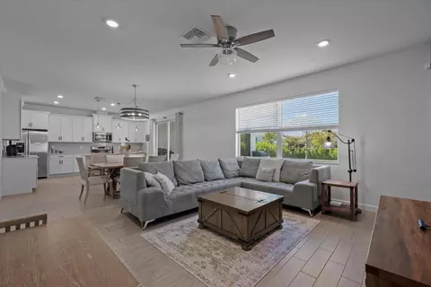 1367 Arrowhead Point Rd, The Acreage, FL 33470