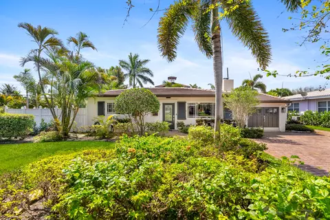 124 Bonnie Briar Ln, Delray Beach, FL 33444