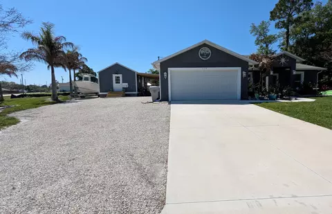 615 19th St SW, Vero Beach, FL 32962