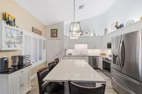 156 Sandy Ln, Royal Palm Beach, FL 33411