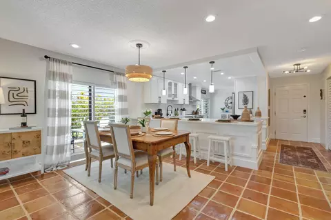 27 Westgate Ln #C, Boynton Beach, FL 33436