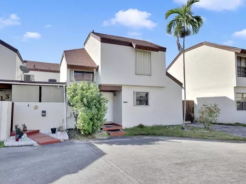 9702 NW 5th Ln #9702, Miami, FL 33172