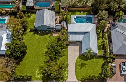 5666 SE Matousek St, Stuart, FL 34997 photo 3