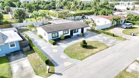 2890 Marbill Rd, West Palm Beach, FL 33406