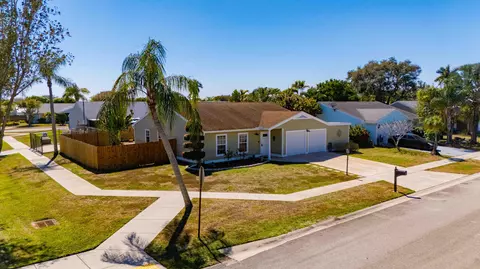 7791 Blairwood Cir N, Lake Worth, FL 33467