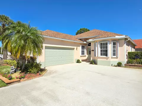 286 Saratoga Blvd E, Royal Palm Beach, FL 33411