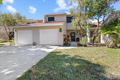 1652 SW Crossing Cir, Palm City, FL 34990