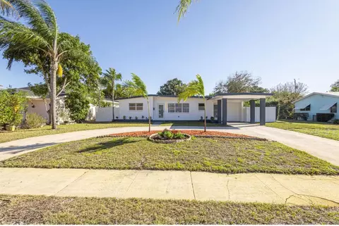 430 E Ilex Dr, Lake Park, FL 33403