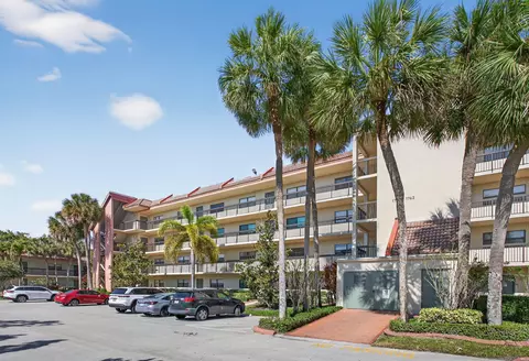 1732 Hammock Blvd #301, Coconut Creek, FL 33063