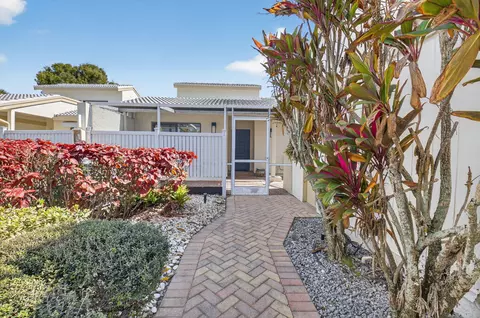 1 Eastgate Dr #B, Boynton Beach, FL 33436