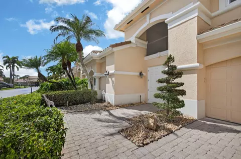1109 Grand Cay Dr, Palm Beach Gardens, FL 33418