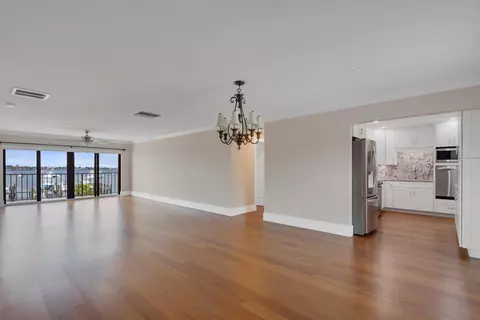 624 SW St Lucie Cres #206, Stuart, FL 34994