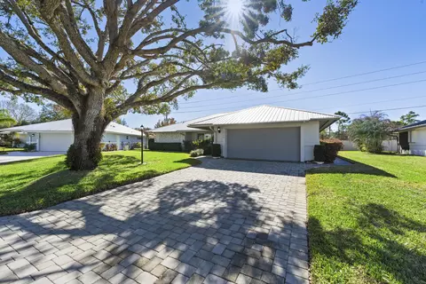 5100 SE Hanson Cir, Stuart, FL 34997