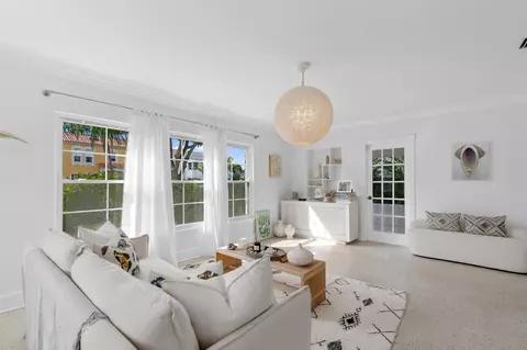 143 Greymon Dr, West Palm Beach, FL 33405