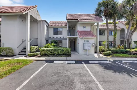 5533 Fairway Park Dr #103, Boynton Beach, FL 33437