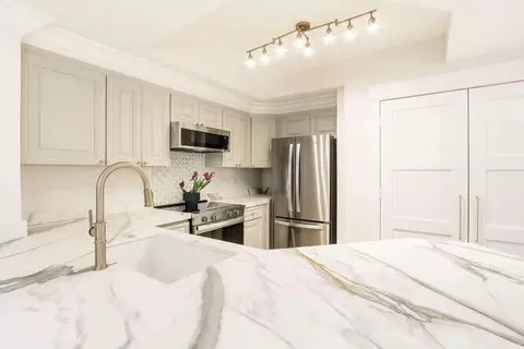 720 S Sapodilla Ave #304, West Palm Beach, FL 33401