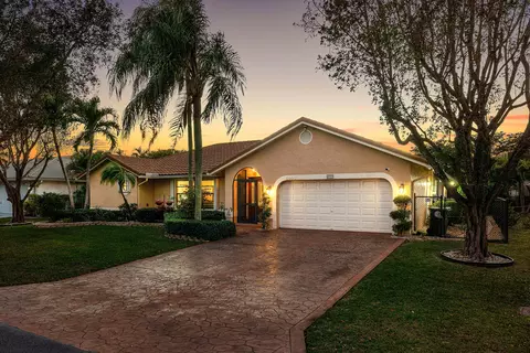 4991 NW 47th Ave, Coconut Creek, FL 33073