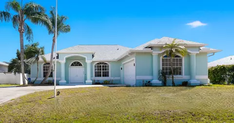 419 Ponoka St, Sebastian, FL 32958