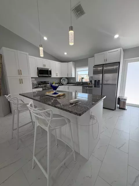 9019 S Castle Cir, Labelle, FL 33935