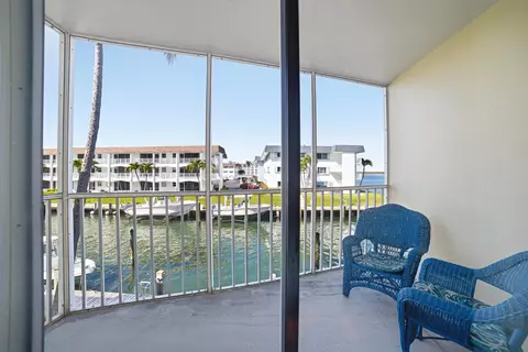 101 Doolen Ct #207, North Palm Beach, FL 33408