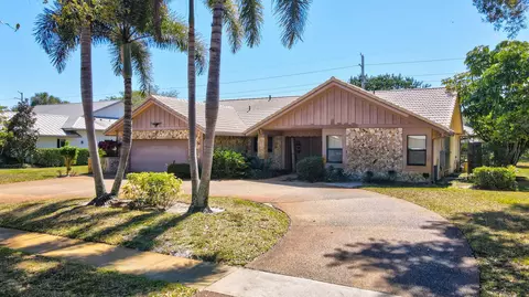 2910 Banyan Boulevard Cir NW, Boca Raton, FL 33431