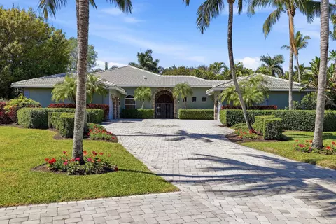 8634 Sawpine Rd, Delray Beach, FL 33446