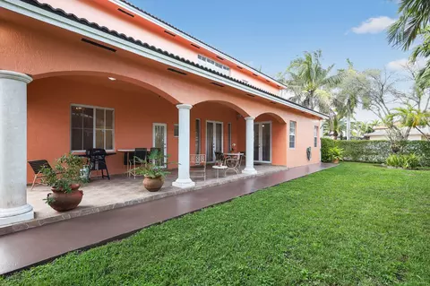 16613 NW 77th Path, Miami Lakes, FL 33016