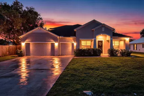 2586 SE Victory Ave, Port Saint Lucie, FL 34952