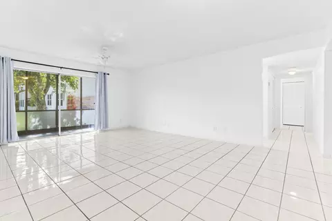 345 W Laurel Dr #2M, Margate, FL 33063