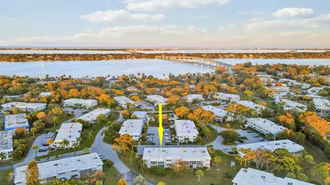 View/Area - 2929 SE Ocean Blvd #112-2, Stuart, FL 34996 photo 9 of 11