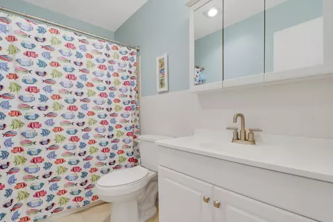 Bath - 2929 SE Ocean Blvd #112-2, Stuart, FL 34996 photo 2 of 2