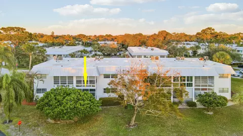 View/Area - 2929 SE Ocean Blvd #112-2, Stuart, FL 34996 photo 3 of 11