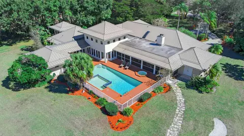 5564 Whirlaway Rd, Palm Beach Gardens, FL 33418
