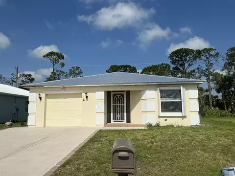 16 Rio De Palmas, Fort Pierce, FL 34951