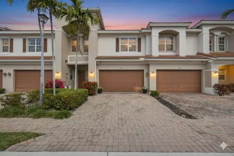 12 Nottingham Pl, Boynton Beach, FL 33426